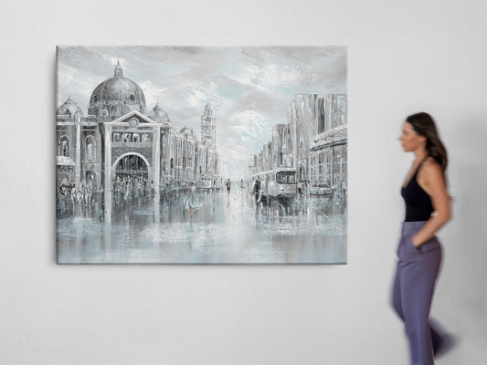 Blue Breeze, Flinders Station